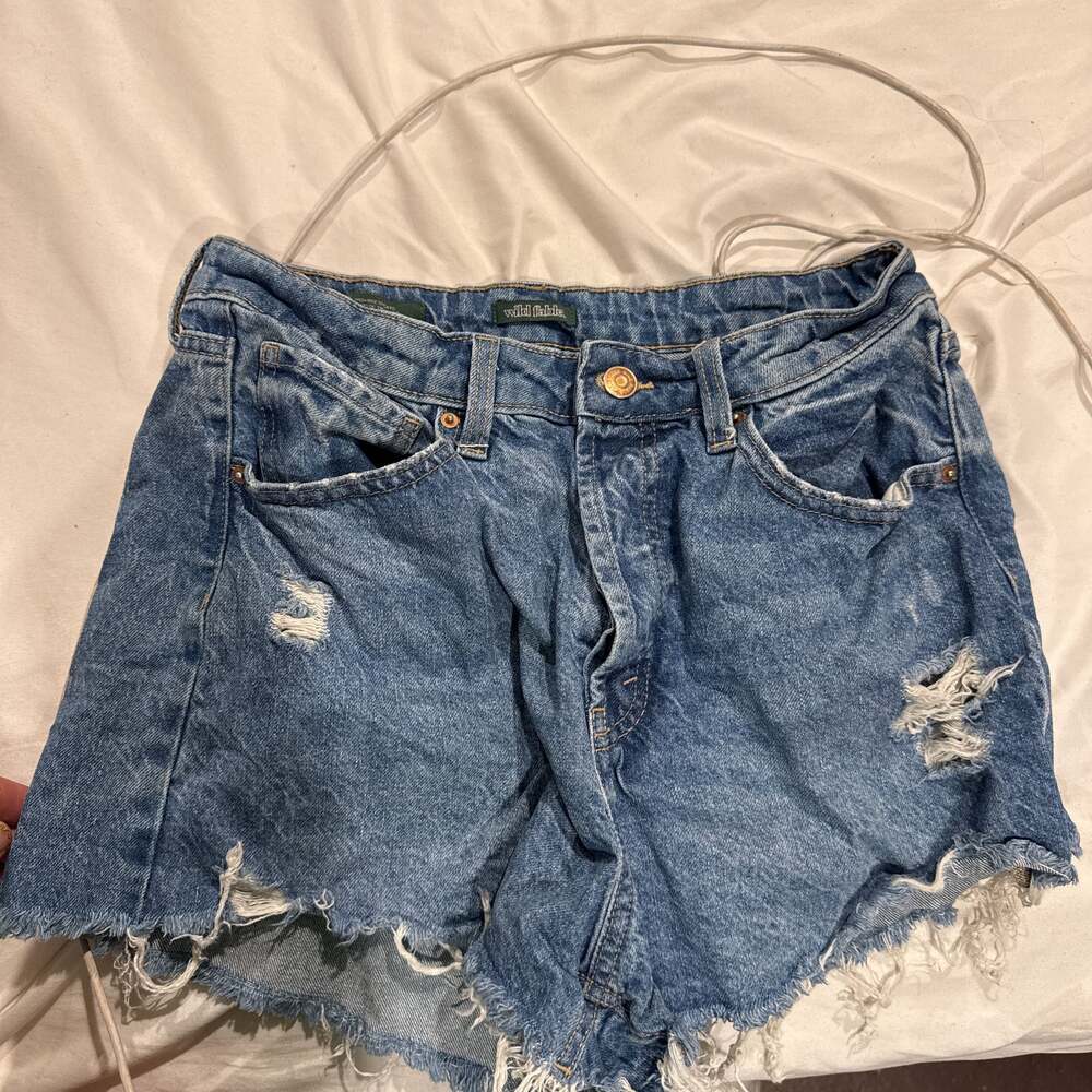 Wild Fable Distressed Denim High-Waisted Shorts - Size S - Y2K Style